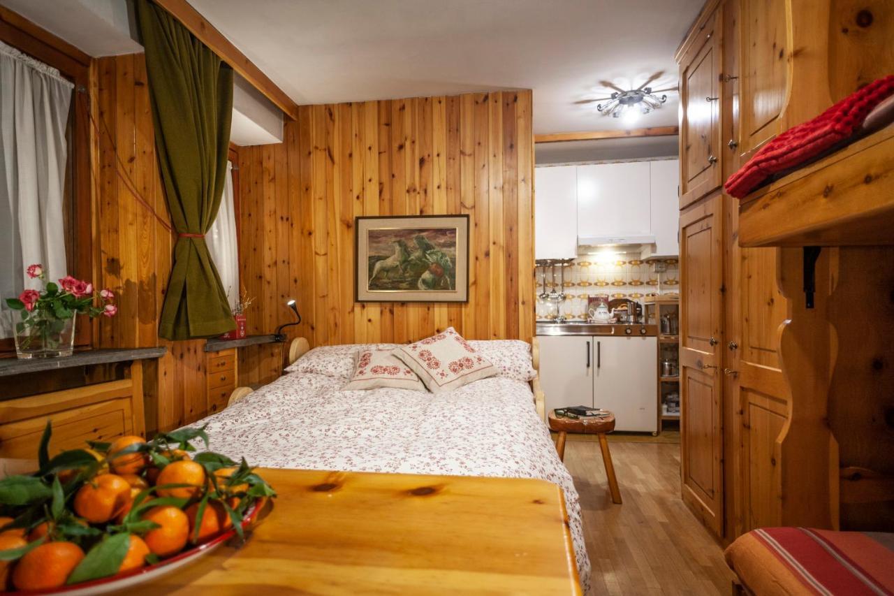 Casa-Chalet, In Centro A Courmayeur! Bagian luar foto