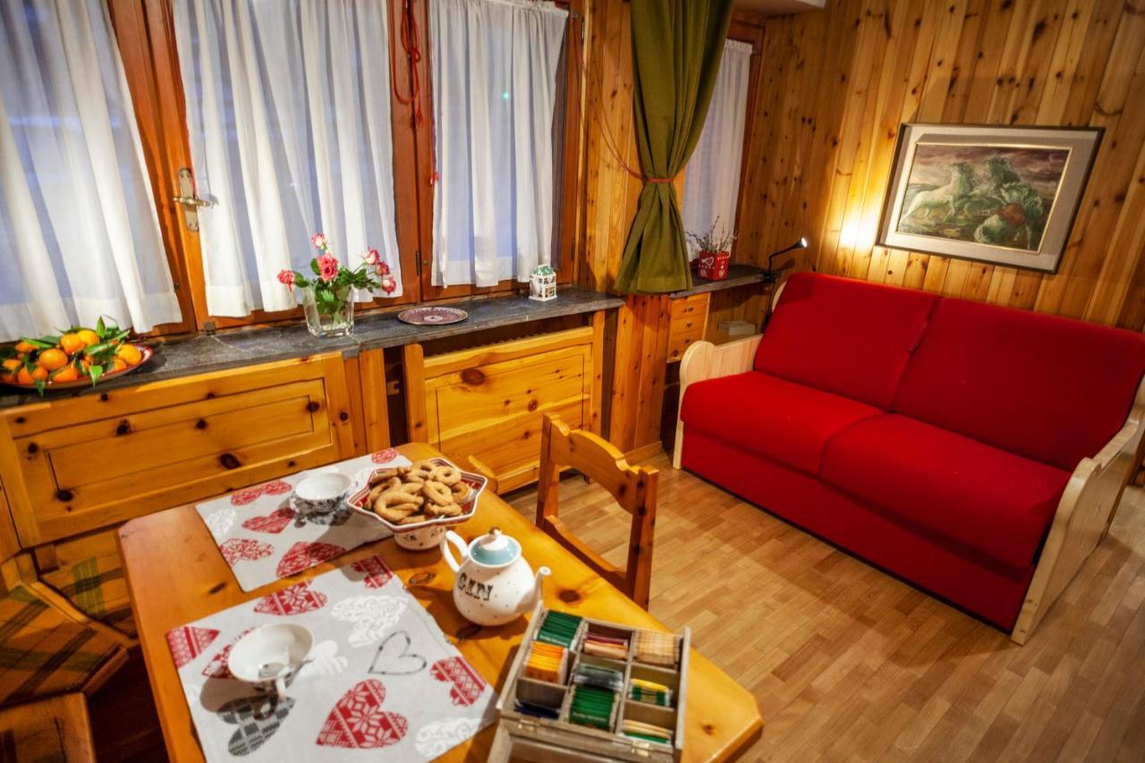 Casa-Chalet, In Centro A Courmayeur! Bagian luar foto