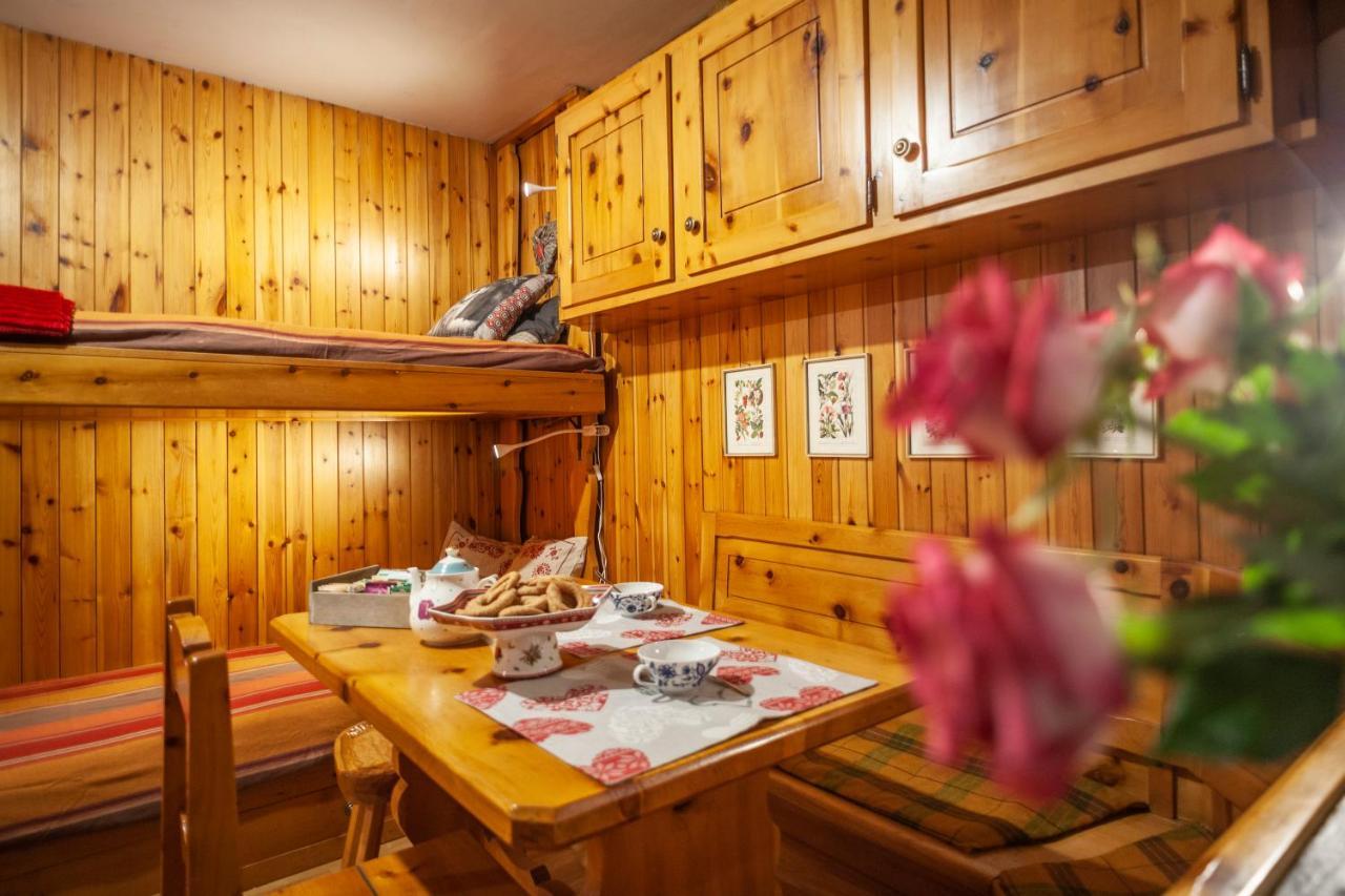 Casa-Chalet, In Centro A Courmayeur! Bagian luar foto