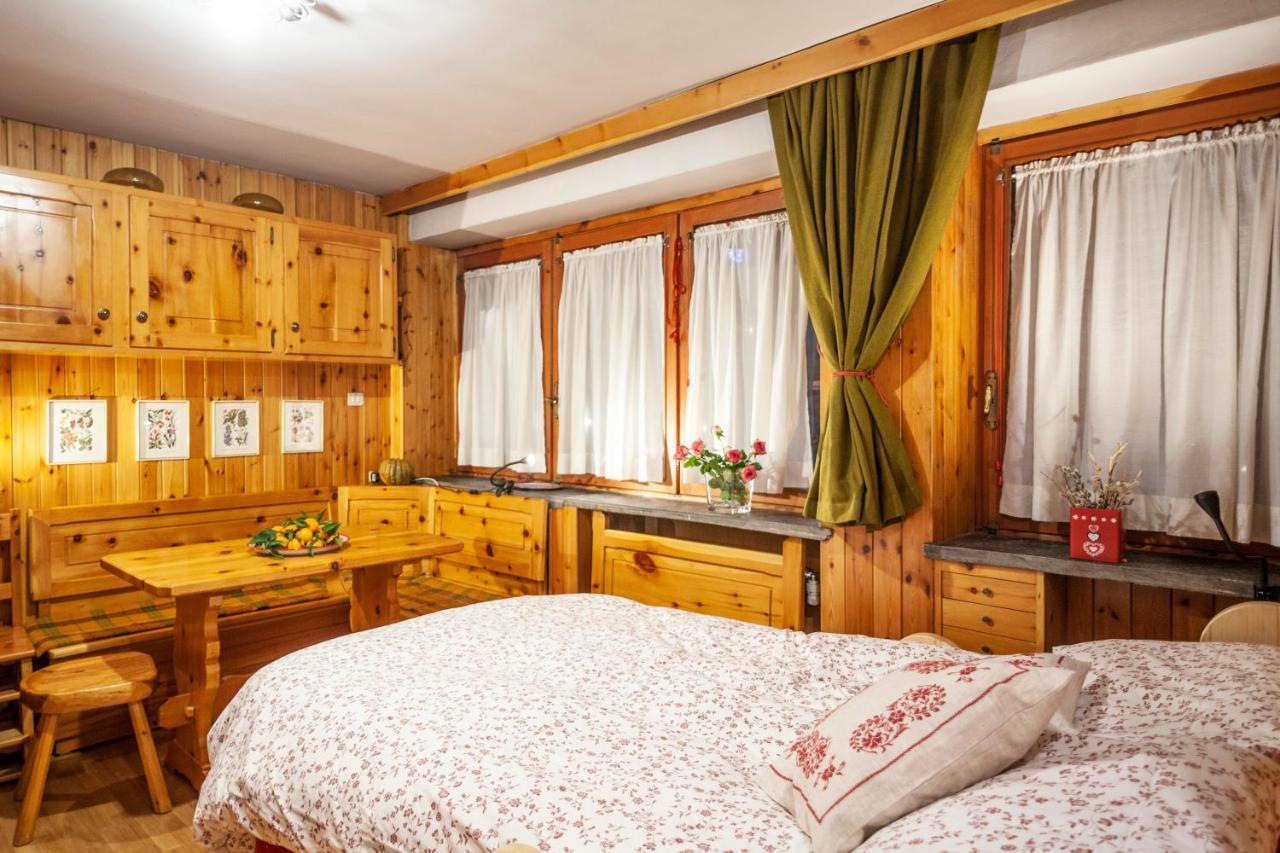 Casa-Chalet, In Centro A Courmayeur! Bagian luar foto